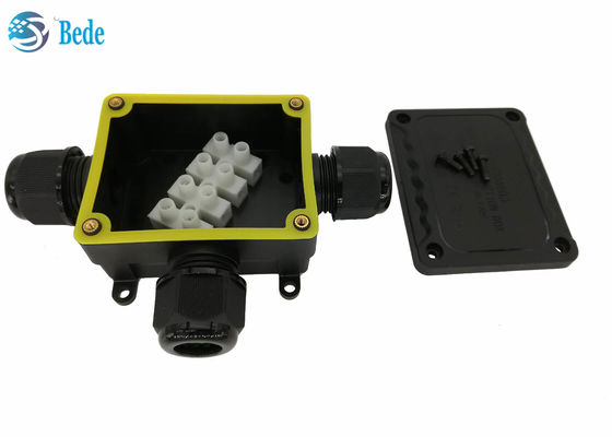 Kotak Persimpangan Tahan Air IP68 Kotak Outlet Tahan Cuaca Tipe 3 Saluran 450V T