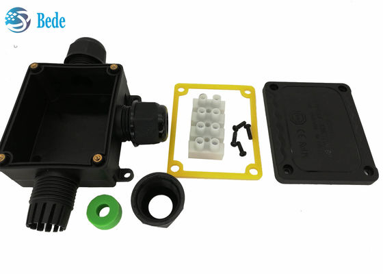 Kotak Persimpangan Tahan Air IP68 Kotak Outlet Tahan Cuaca Tipe 3 Saluran 450V T