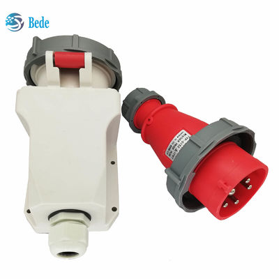 3P+N+E Plug dan Soket Industri IP67 AC220-415V 16 Dan 32 Amp Jenis Pemasangan Dinding